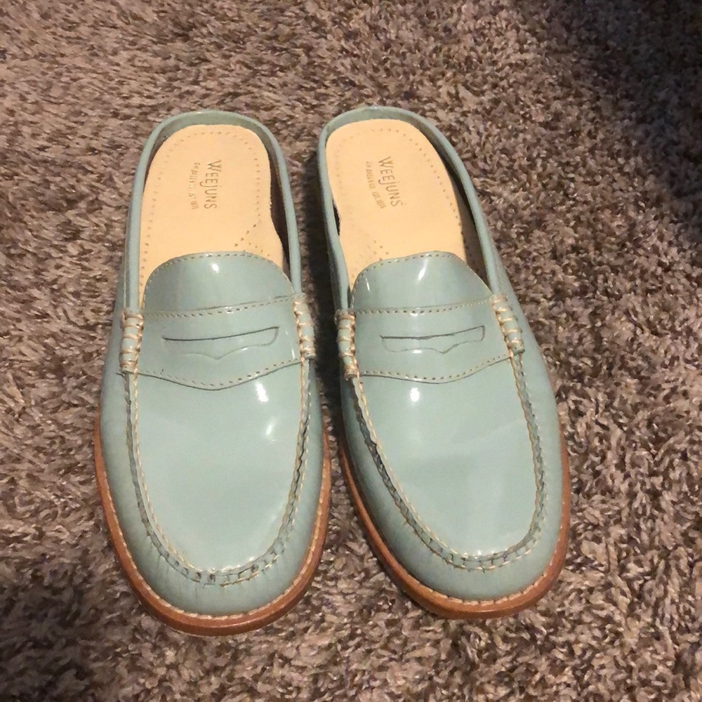 Mule weejuns mint in color worn once